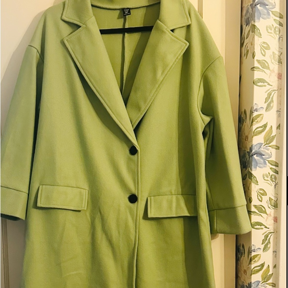 NWOT mint coat. You look as sweet as candy in this great color! You deserve it!